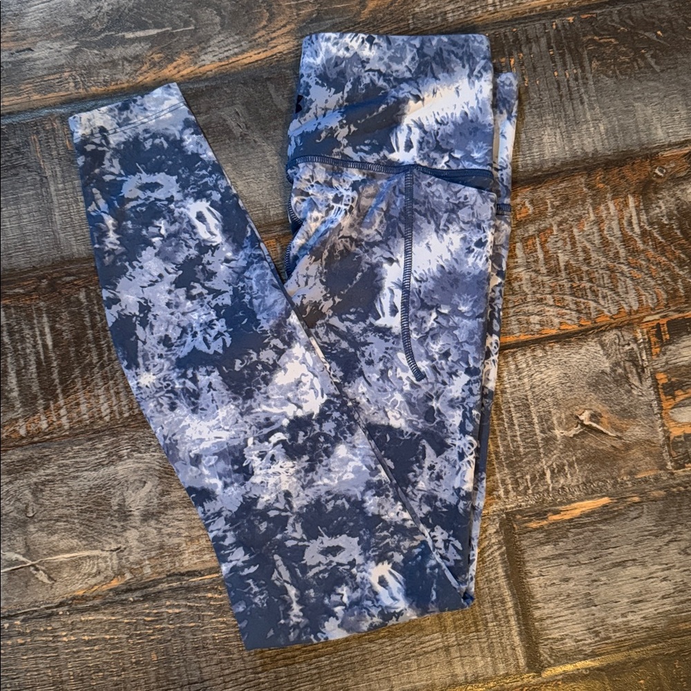 Under Armour Blue and White Tie-Dye Leggings size small ankle length